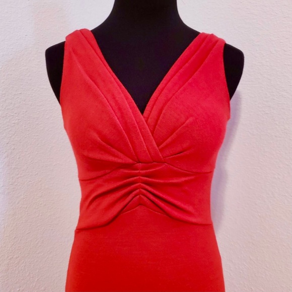 [Banana Republic] Timeless Red Ruched Sheath Dress - Picture 2 of 14